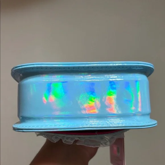 Sanrio Cinnamoroll iridescent balloon crossbody bag with a faux-pearl handle - Picture 6 of 7